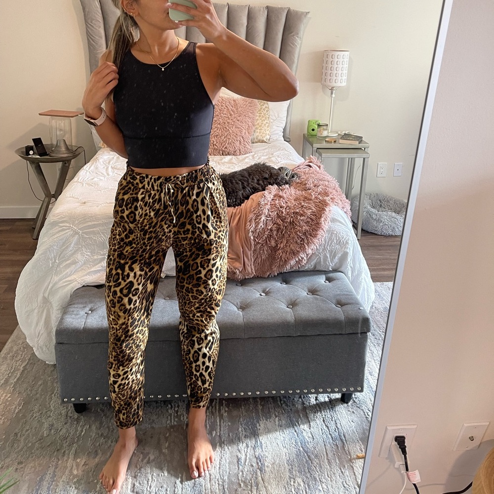 Cheetah joggers with waistband tie